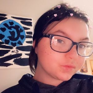 Meet your Posher, Christina